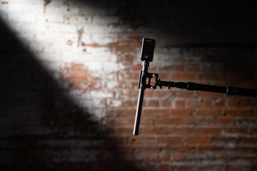 真正的無失真錄制——前沿科技:森海塞爾 EW-DP SKP 直插式發(fā)射機帶有 32 位浮點錄制功能和 134dB 輸入動態(tài)范圍 真正的無失真錄制——前沿科技:森海塞爾 EW-DP SKP 直插式發(fā)射機帶有 32 位浮點錄制功能和 134dB 輸入動態(tài)范圍