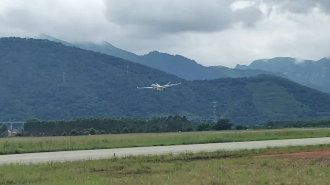 中國廣電700MHz 5G首次助力應(yīng)急通信無人機(jī)實(shí)戰(zhàn)臺風(fēng)